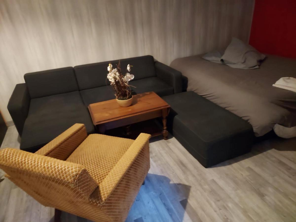 Detente 比什维莱尔 外观 照片